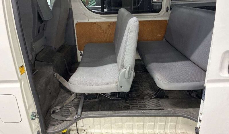 TOYOTA HIACE VAN full