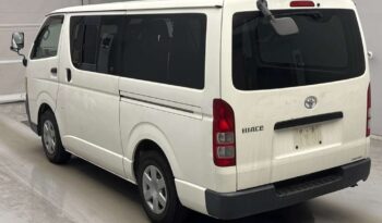 TOYOTA HIACE VAN full