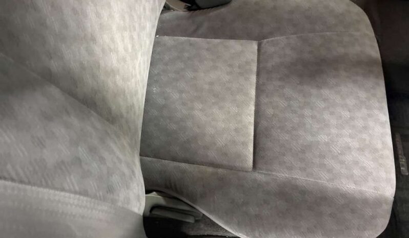 TOYOTA HIACE VAN full