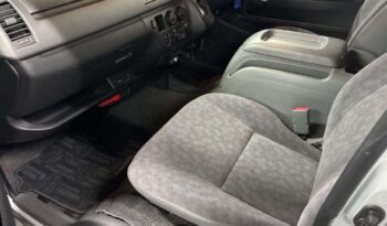 TOYOTA HIACE VAN full