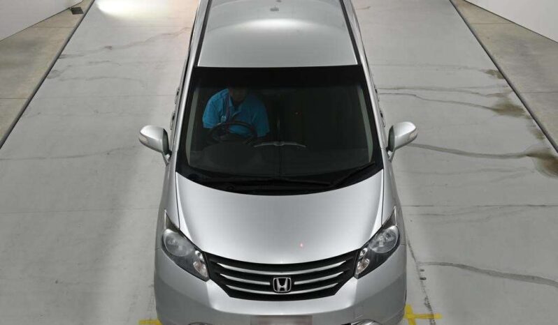 HONDA FREED full