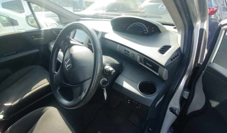 HONDA FREED full