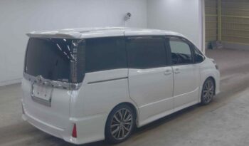 TOYOTA VOXY full