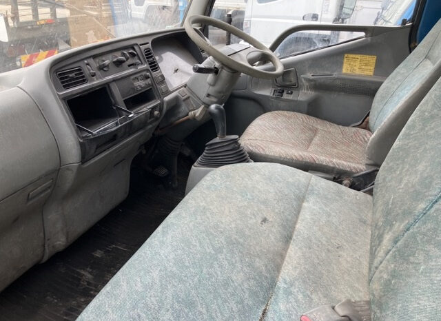 MITSUBISHU FUSO CANTER full