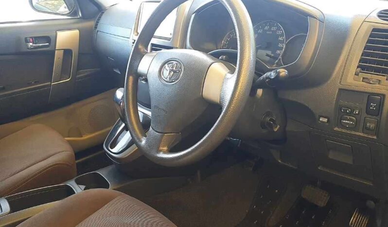 TOYOTA RUSH full