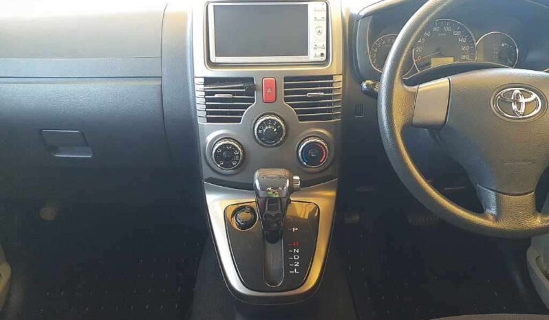 TOYOTA RUSH full