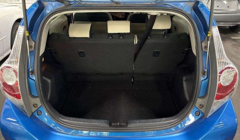 TOYOTA AQUA full