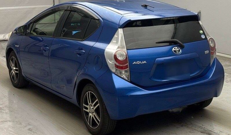 TOYOTA AQUA 2012 full