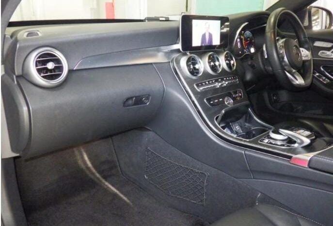 MERCEDES BENZ C-CLASS 2019 full
