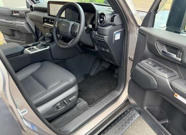 Land Cruiser 250 VX Modellista Package JBL SR Wireless Charging full