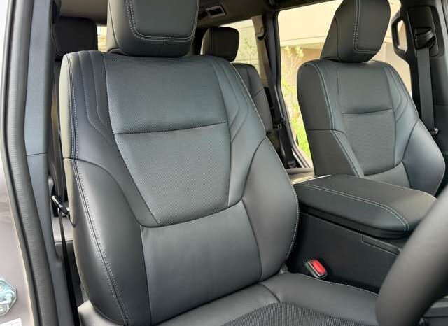 Land Cruiser 250 VX Modellista Package JBL SR Wireless Charging full