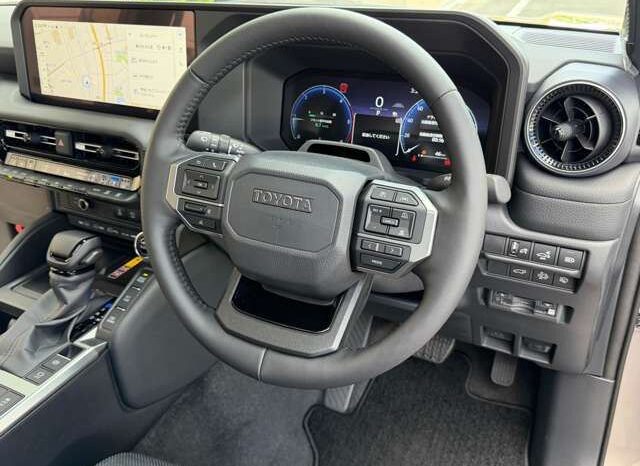 Land Cruiser 250 VX Modellista Package JBL SR Wireless Charging full