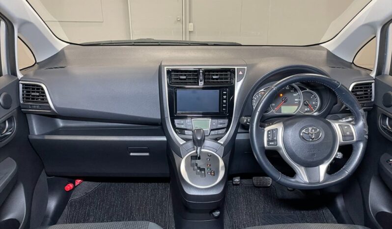 TOYOTA RACTIS full