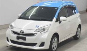 TOYOTA RACTIS 2015