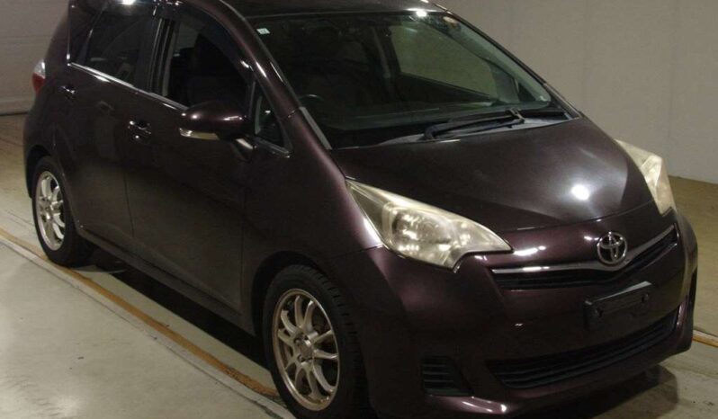 TOYOTA RACTIS 2011 full
