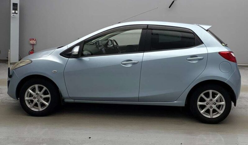MAZDA DEMIO full