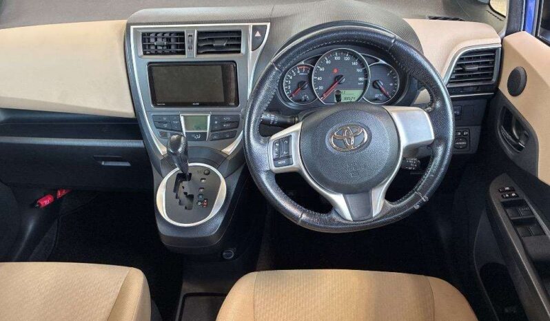 TOYOTA RACTIS full