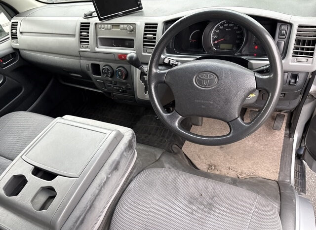 TOYOTA HIACE VAN DX full
