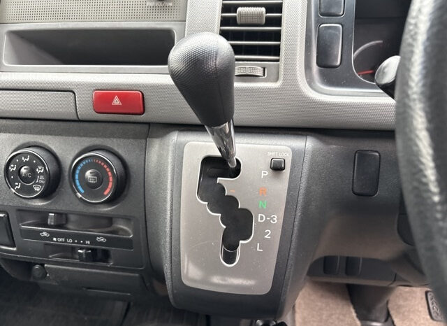TOYOTA HIACE VAN DX full