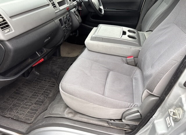 TOYOTA HIACE VAN DX full