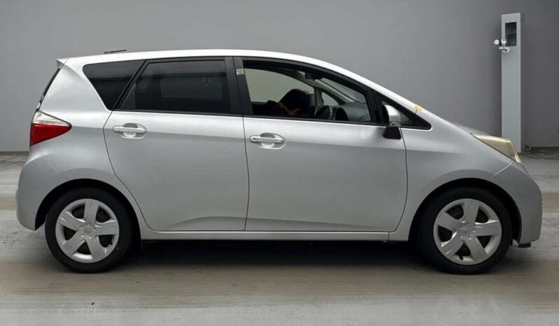 TOYOTA RACTIS full