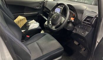TOYOTA RACTIS full