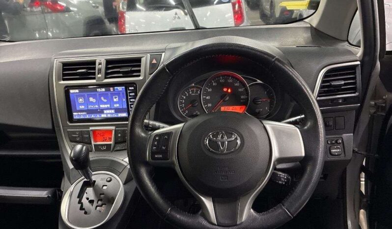 TOYOTA RACTIS full