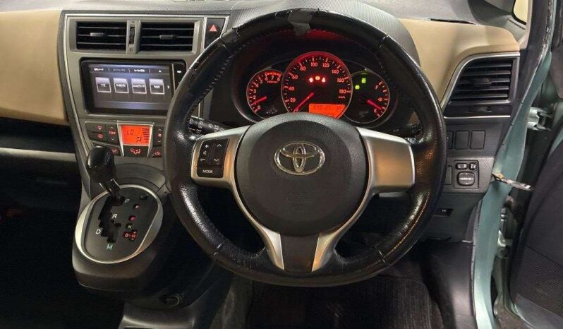 TOYOTA RACTIS full