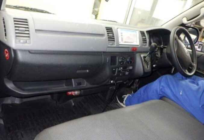 TOYOTA HIACE VAN full