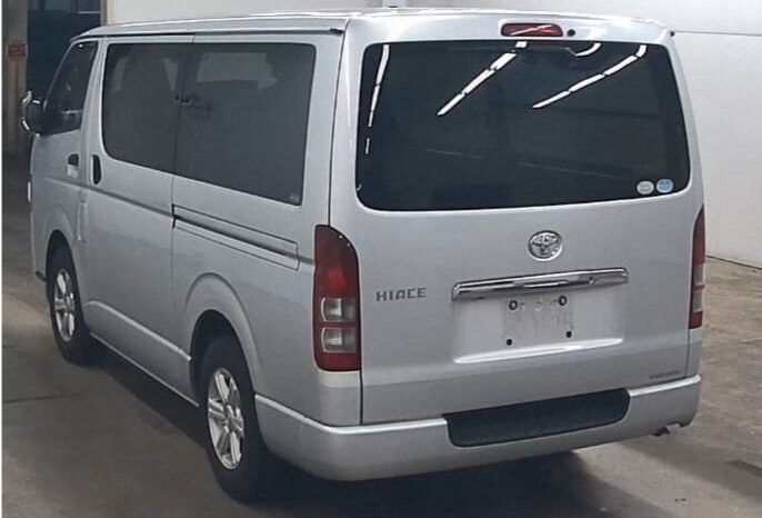 TOYOTA HIACE VAN full