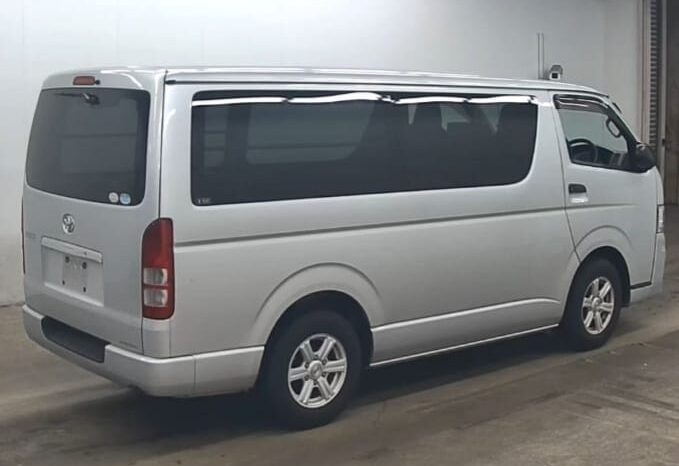 TOYOTA HIACE VAN full