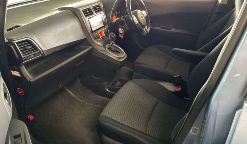 TOYOTA RACTIS full