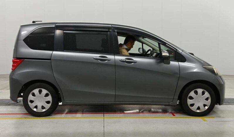 HONDA FREED full