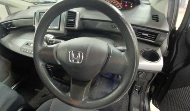 HONDA FREED full