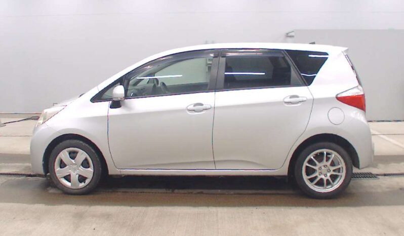 TOYOTA RACTIS full