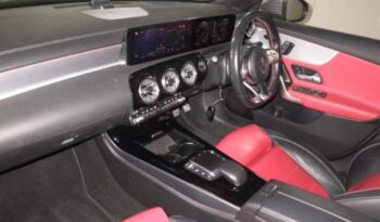 MERCEDES BENZ CLA full