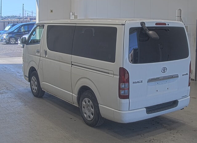 TOYOTA HIACE VAN full