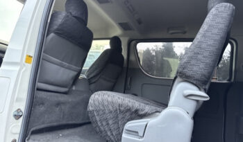 TOYOTA HIACE VAN full