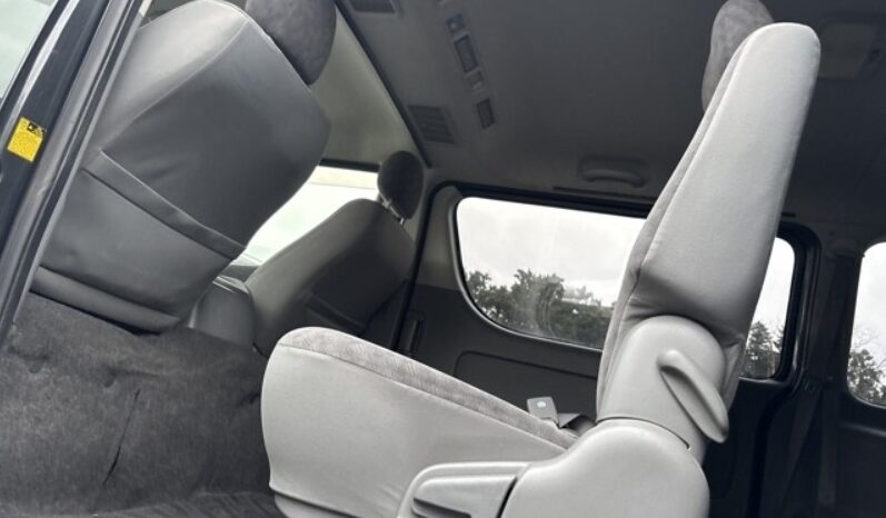 TOYOTA HIACE VAN full