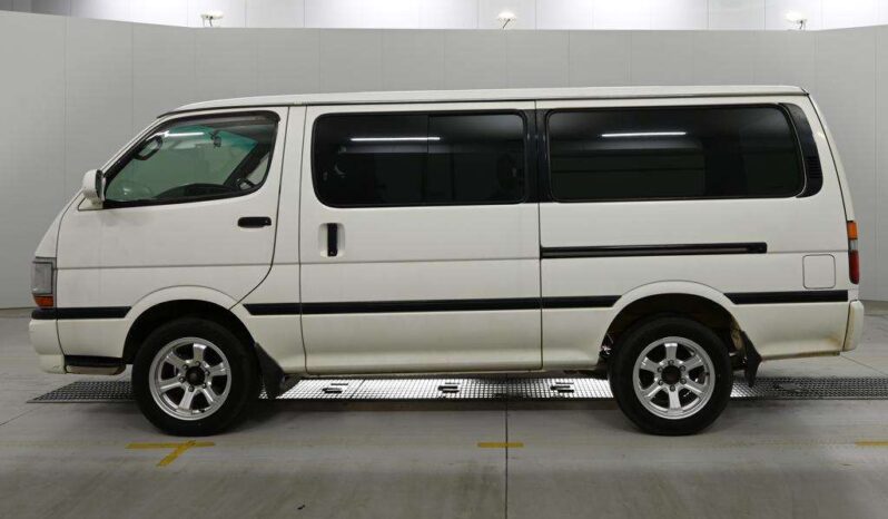 TOYOTA HIACE VAN full