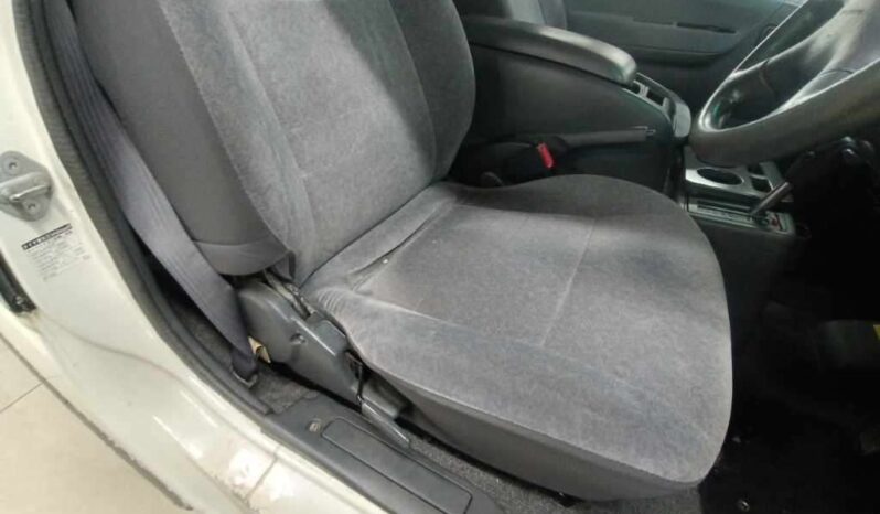 TOYOTA HIACE VAN full