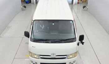 TOYOTA HIACE VAN full