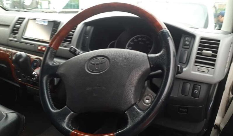 TOYOTA HIACE VAN full
