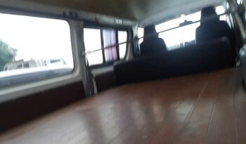 TOYOTA HIACE VAN full