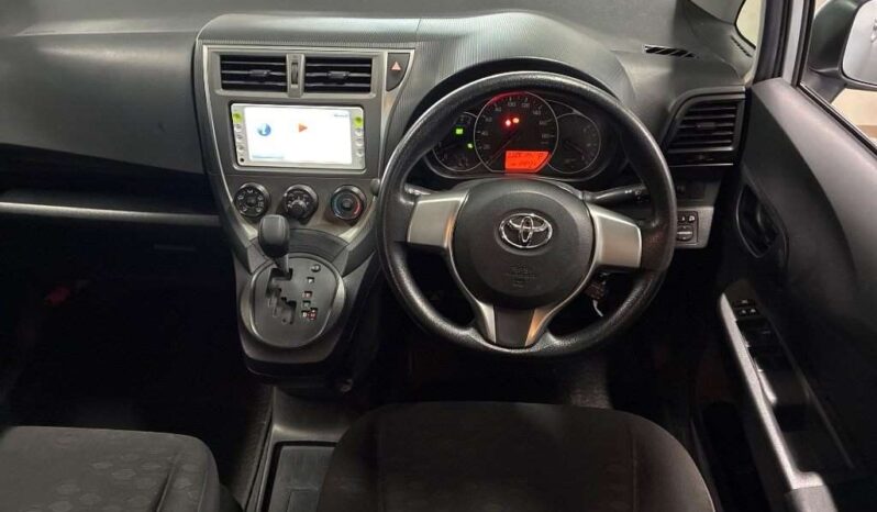 TOYOTA RACTIS full