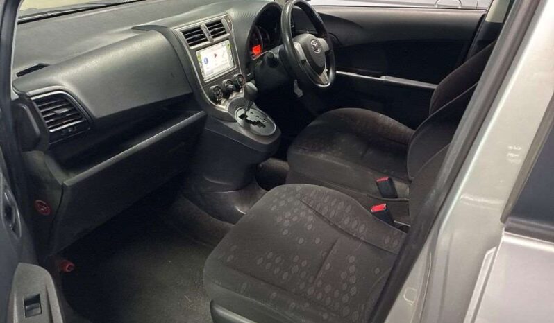 TOYOTA RACTIS full