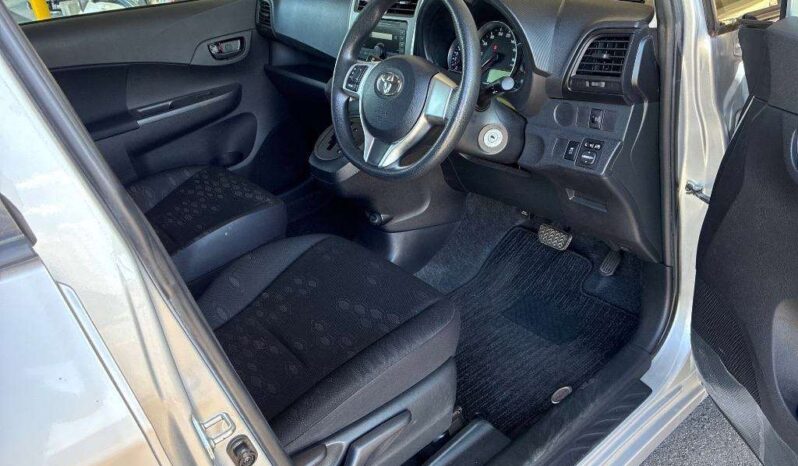 TOYOTA RACTIS full