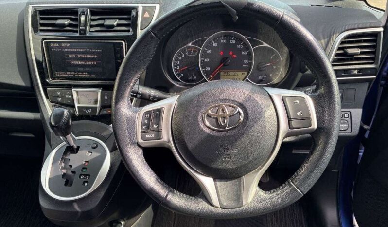 TOYOTA RACTIS full