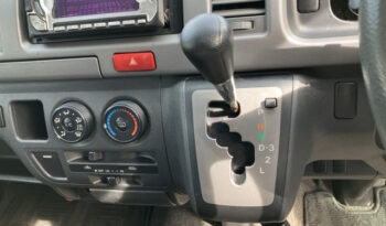TOYOTA HIACE VAN full