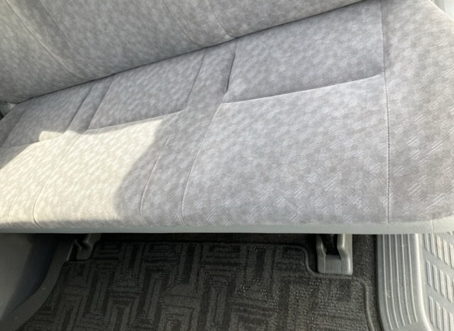 TOYOTA HIACE VAN full